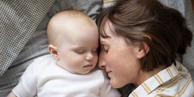 Une mère et son bébé-683-343.jpg